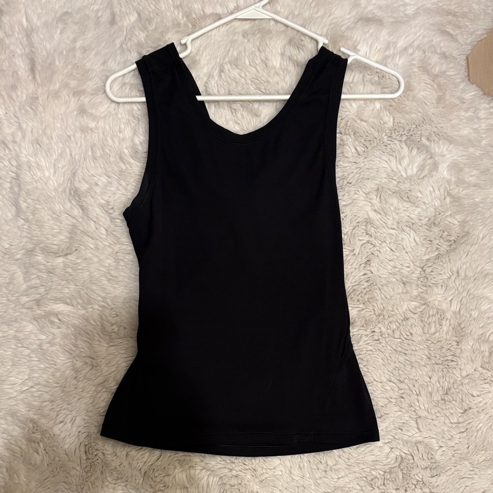 Lululemon Athletica twist and open back Black Tank Top